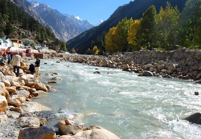 बहता पानी निर्मला's image