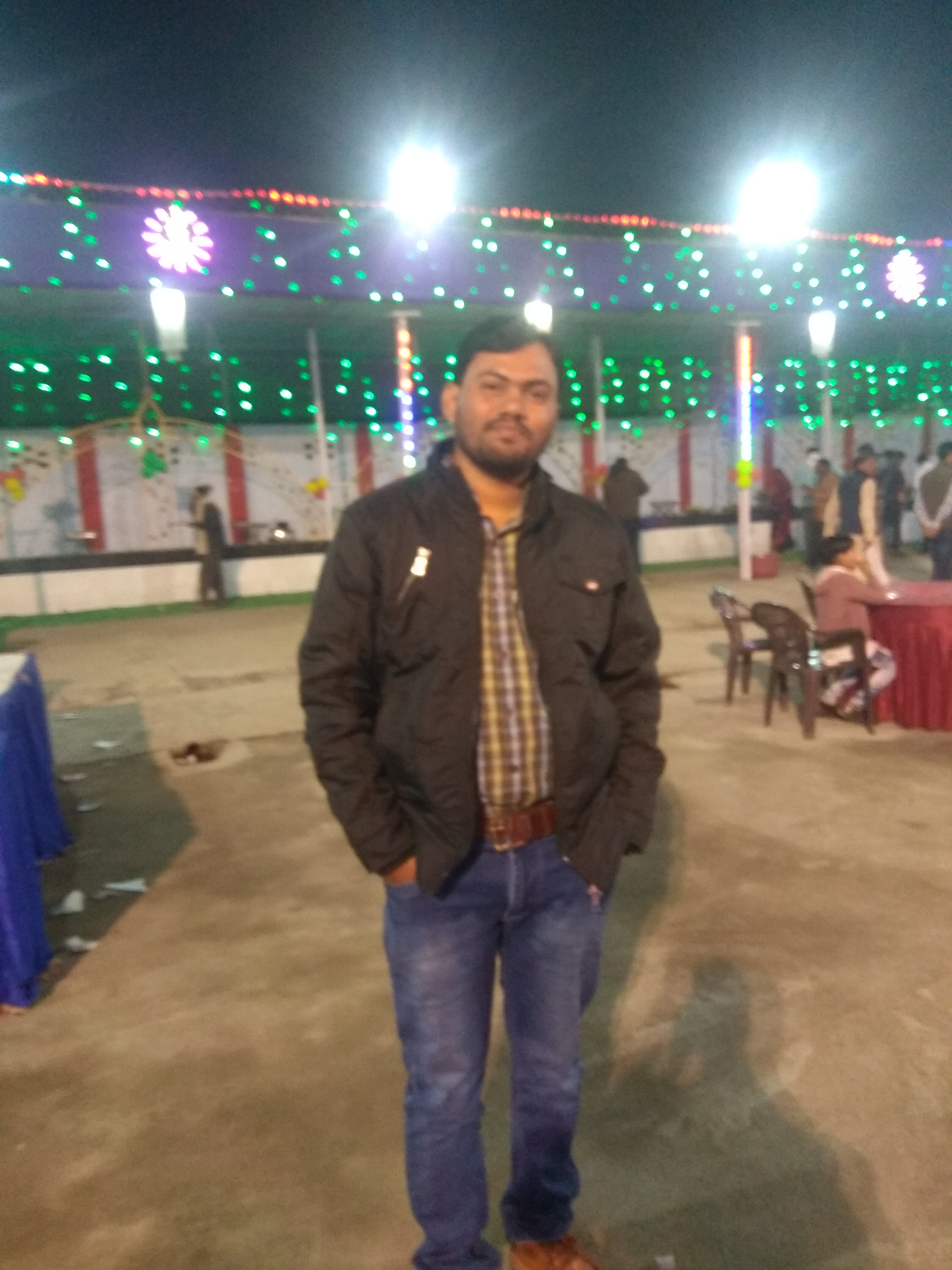 ग़ज़ल - उड़ा गयी है हवा आज ये किधर पर्दा