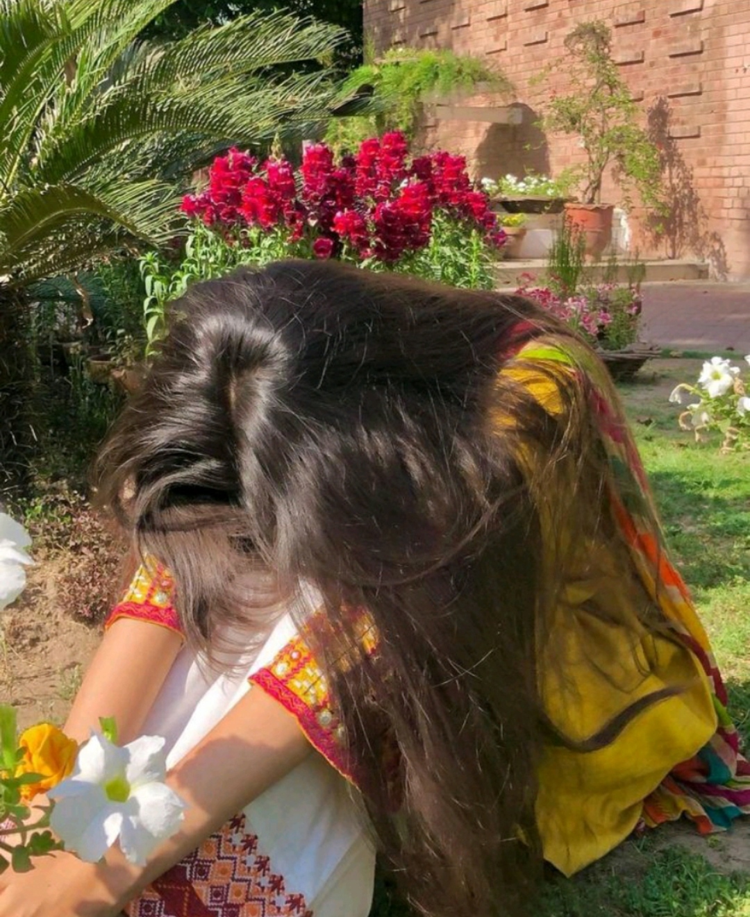 ख्वाबों के सिरहाने's image