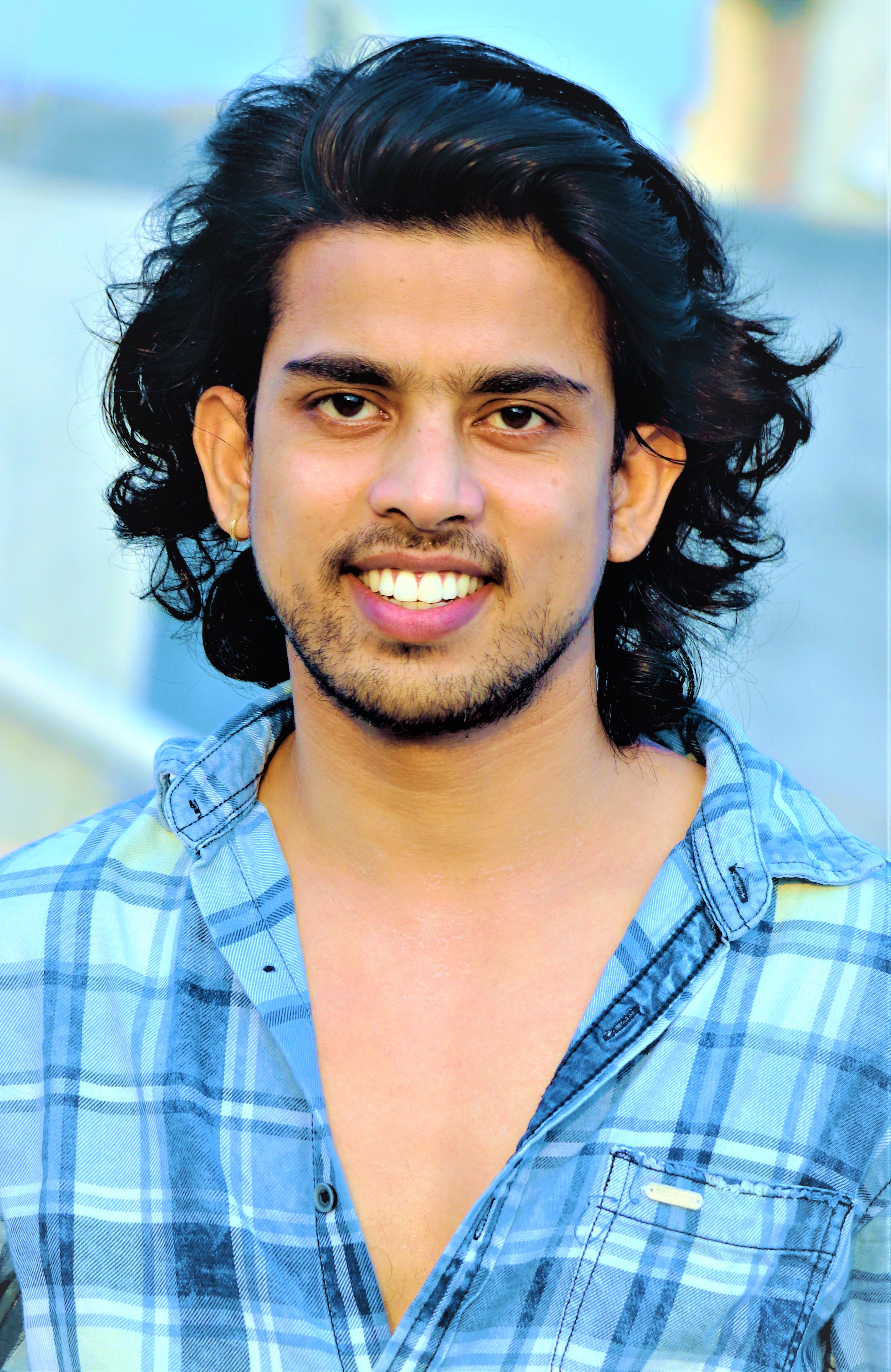 बहुत बड़े हैं ख़्वाब मेरे's image