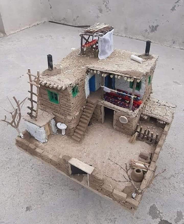 कच्चे थे घर