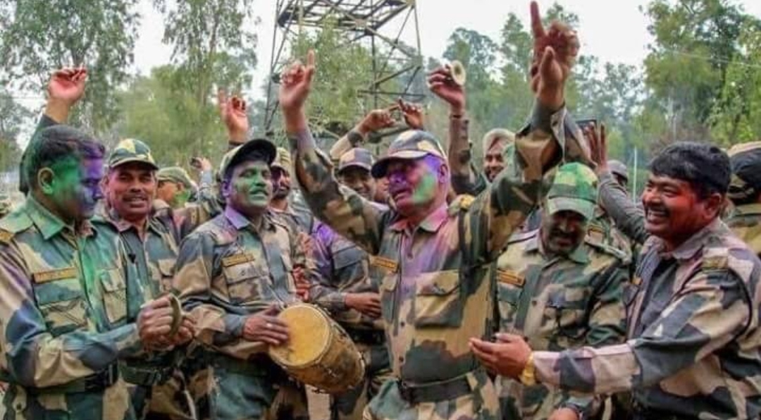 फौजी की होली's image