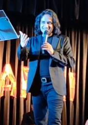 क्या हूँ मैं's image