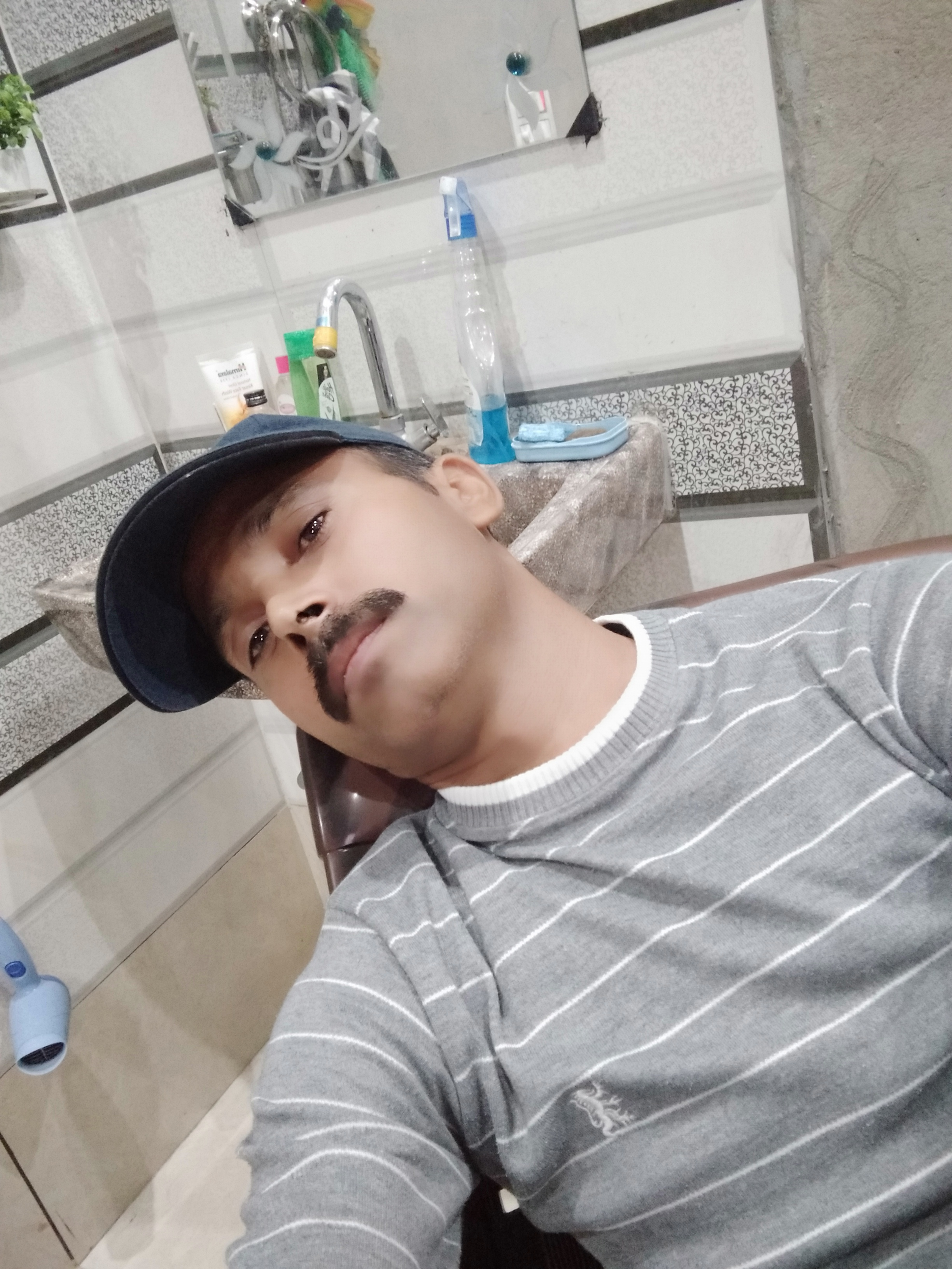 तुम और तुम्हारी यादें's image