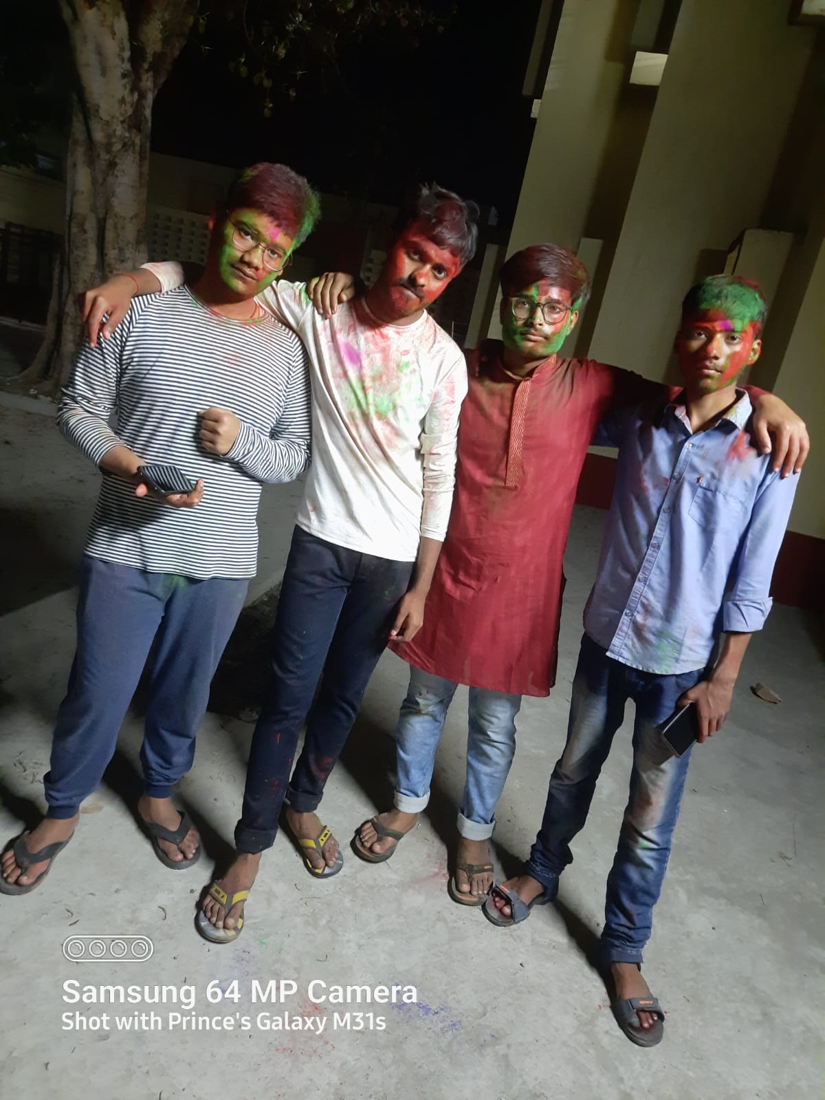 इश्क के रंग's image