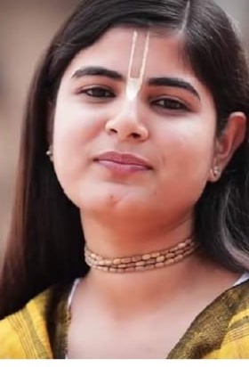 तेरी आँखें हैं मधुशाला, इस पर शेर लिखूँ या ग़ज़ल कहूँ..'s image