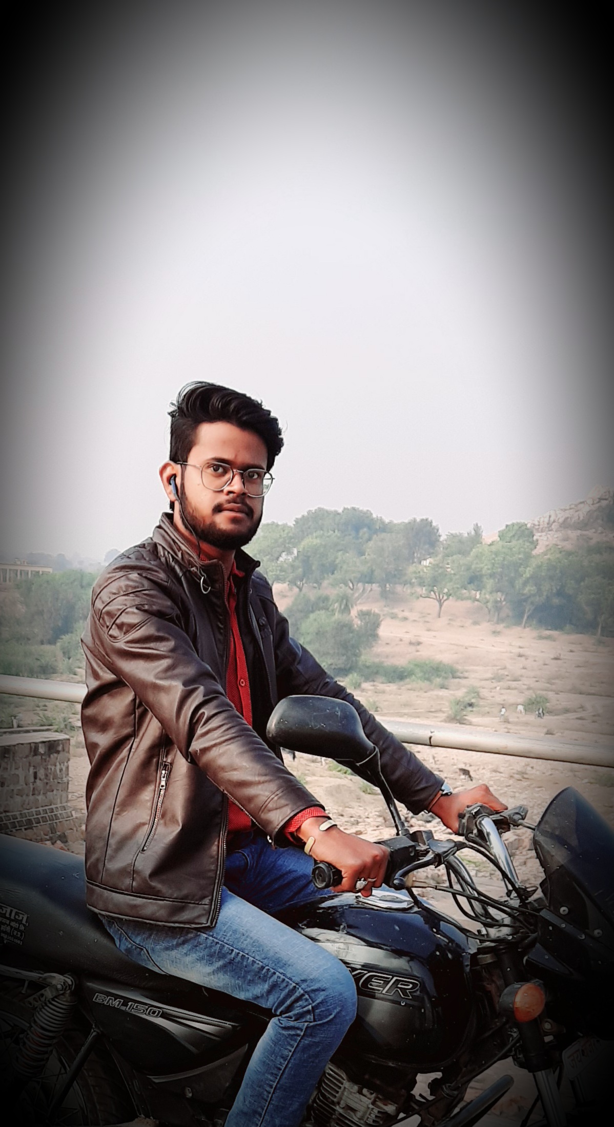 हम उनके इश्क में's image