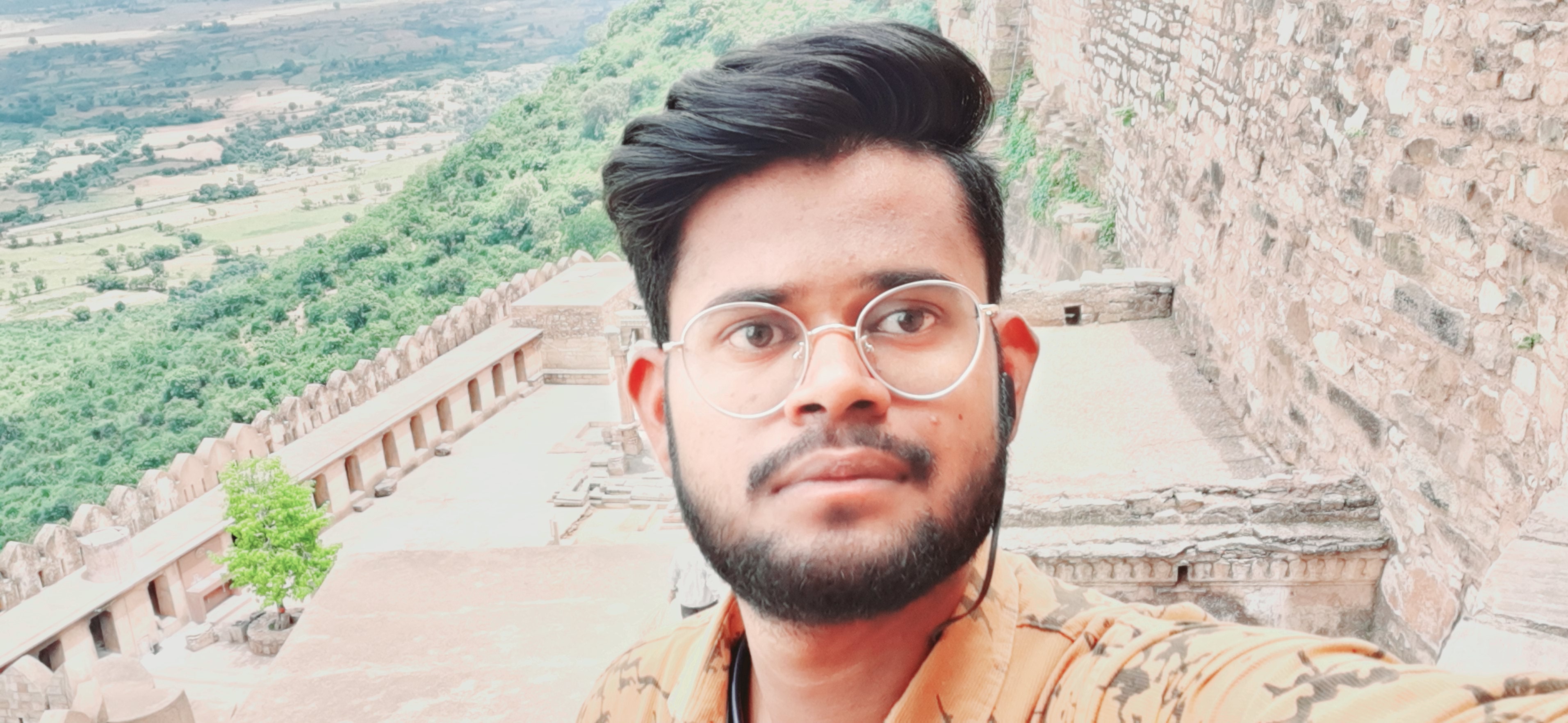 शायरी ने बर्बाद कर दिया's image