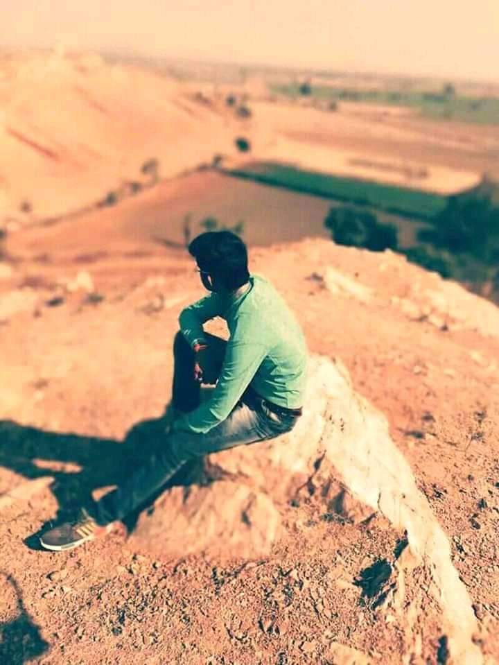 थक गया हूं जिन्दगी's image