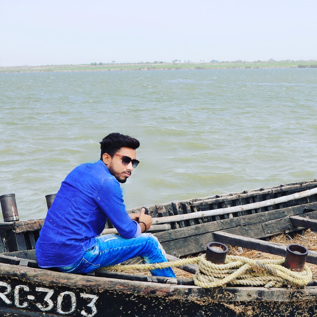 यादों में's image