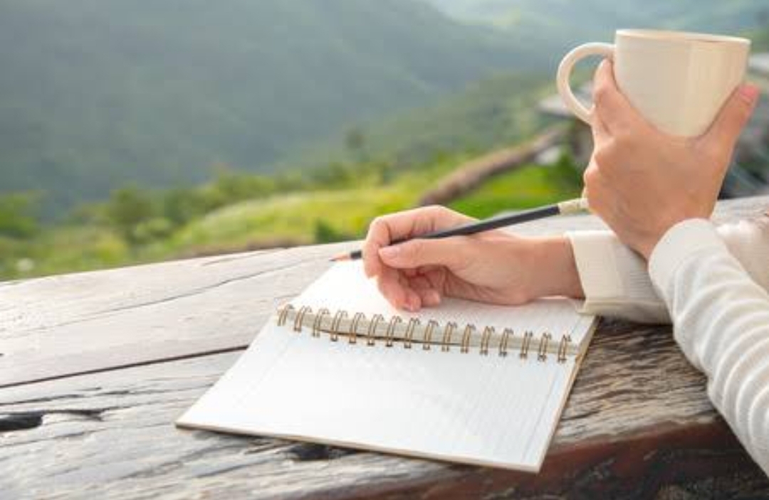 अपने साथ भी कुछ समय बिताइए's image