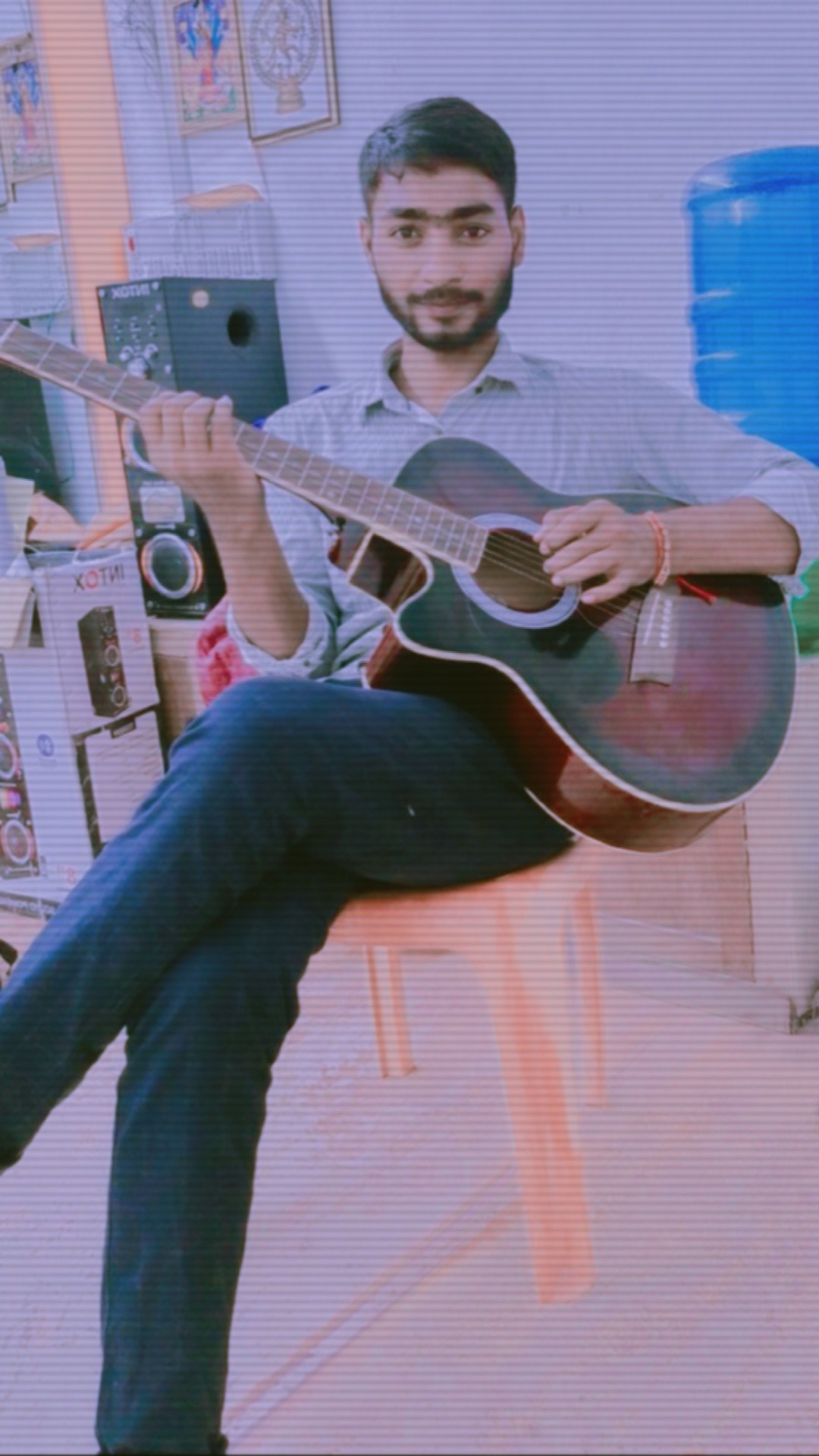 हम से पूछिए's image