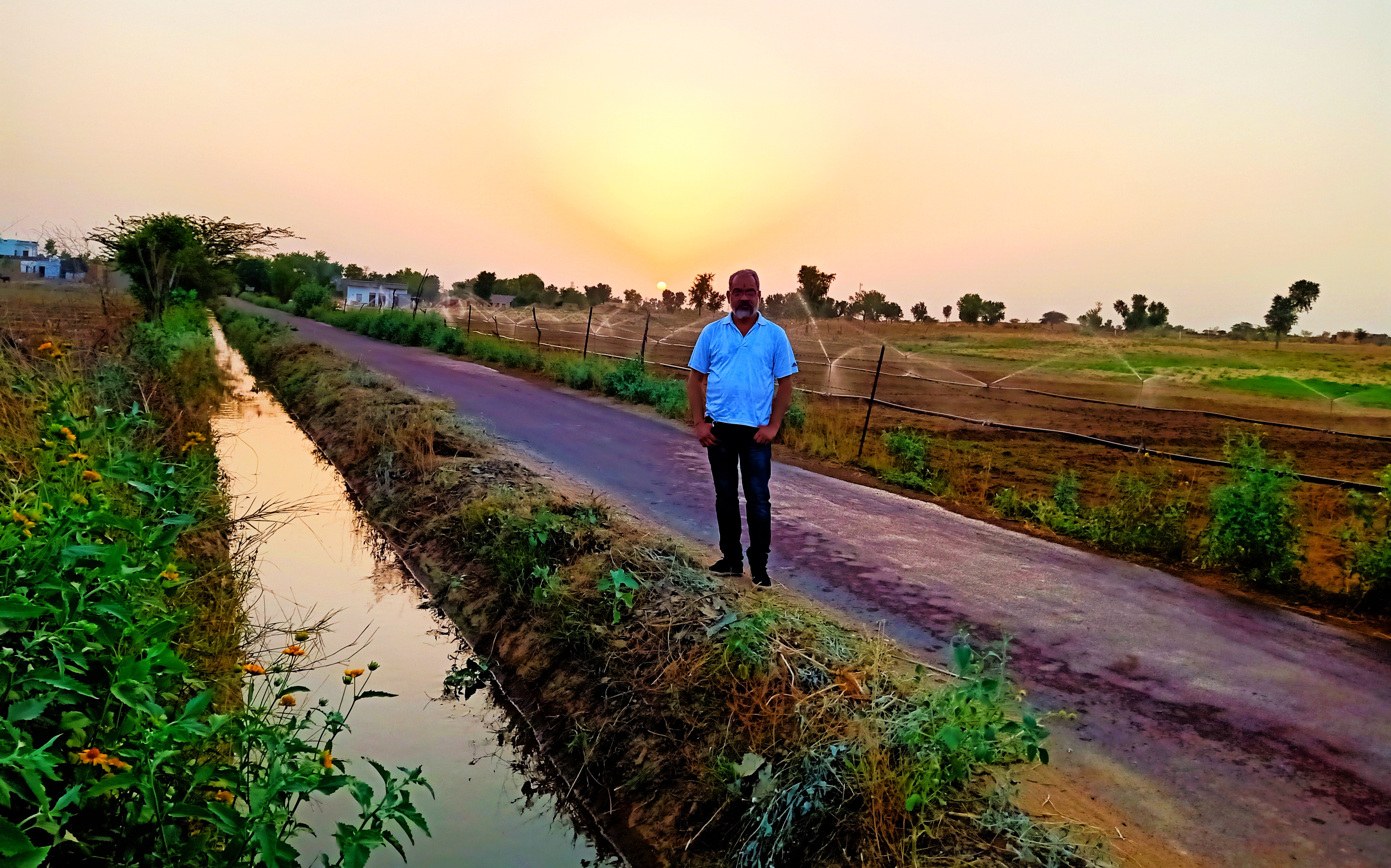 आरज़ू मेरी...'s image