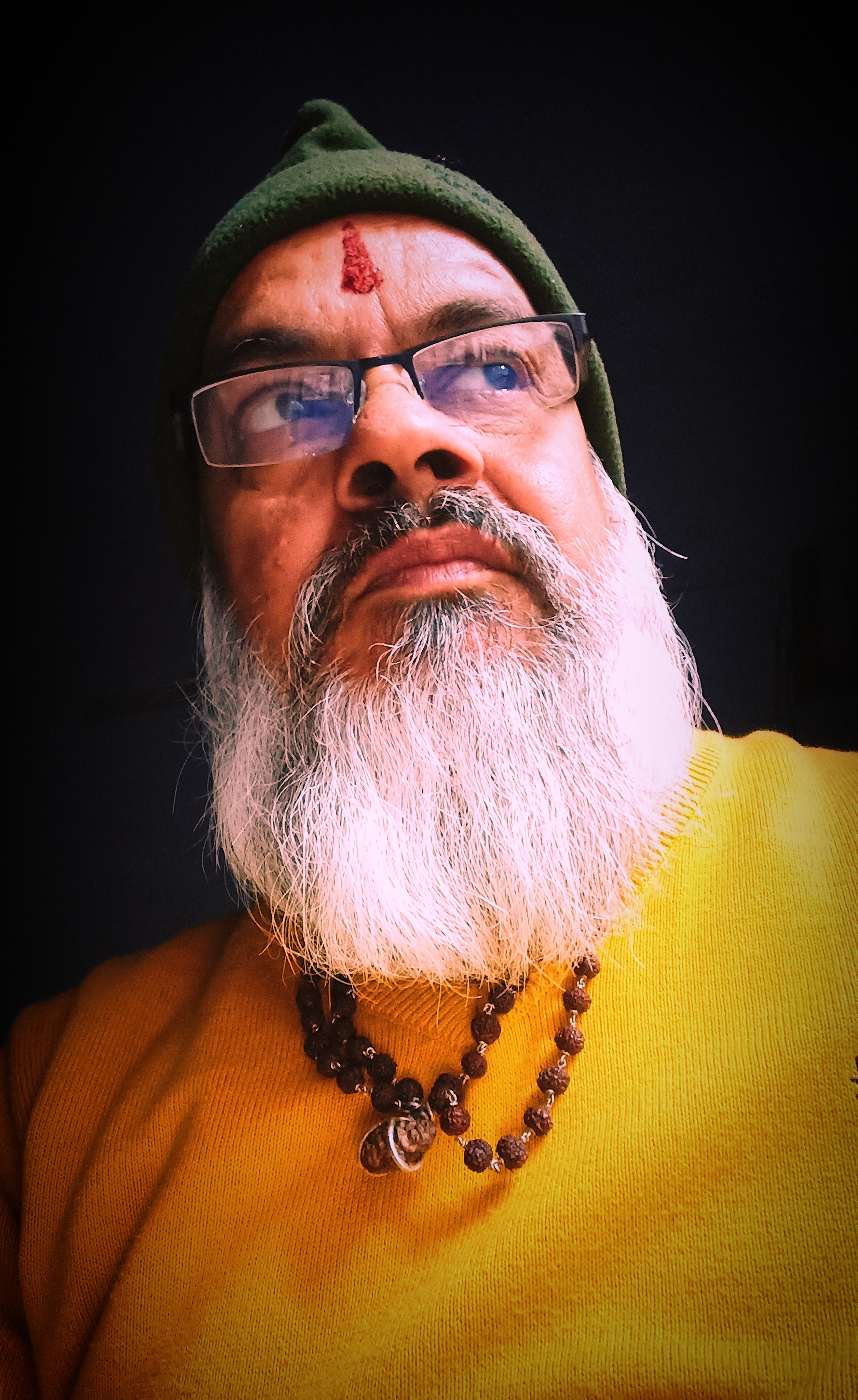 उम्र गुज़रती जा रही है।