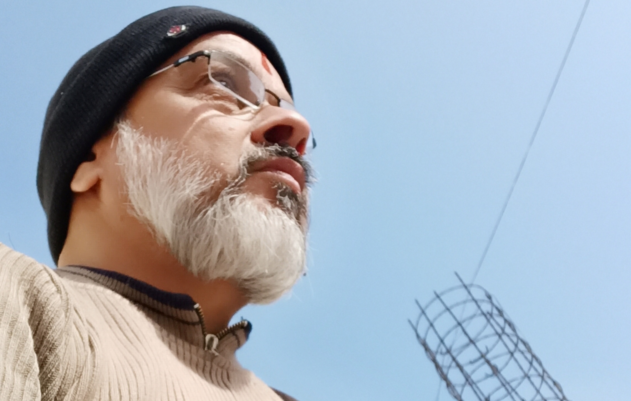 ज़िंदगी धुंआ-धुआं है's image