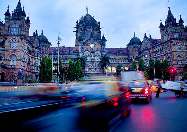 दौड़ती भागती ज़िंदगी रह गयी's image