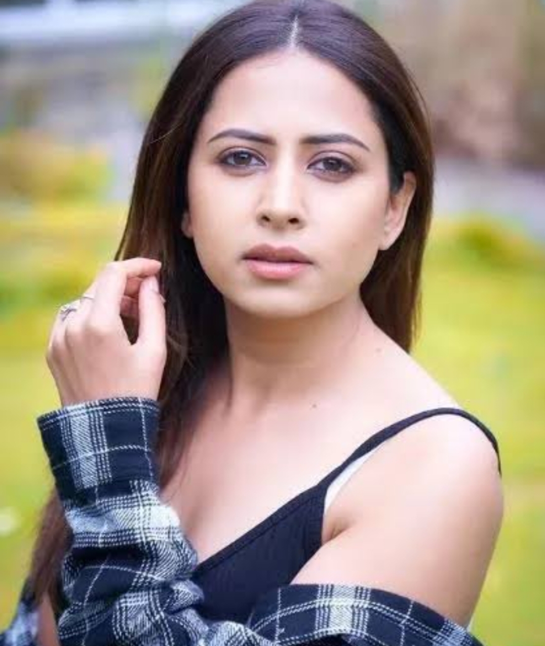 सरगुन मेहता (जन्मदिन)'s image