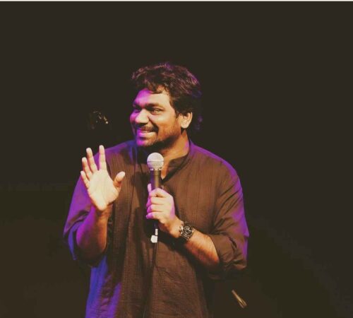 दुनिया तुम्हारे खिलाफ़ नहीं है वो तुम्हें फेलियर से बचाना चाहती है!  -जाकिर खान's image