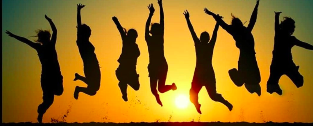 दोस्ती ख़्वाब है और ख़्वाब की ता'बीर भी है, रिश्ता-ए-इश्क़ भी है याद की ज़ंजीर भी है's image