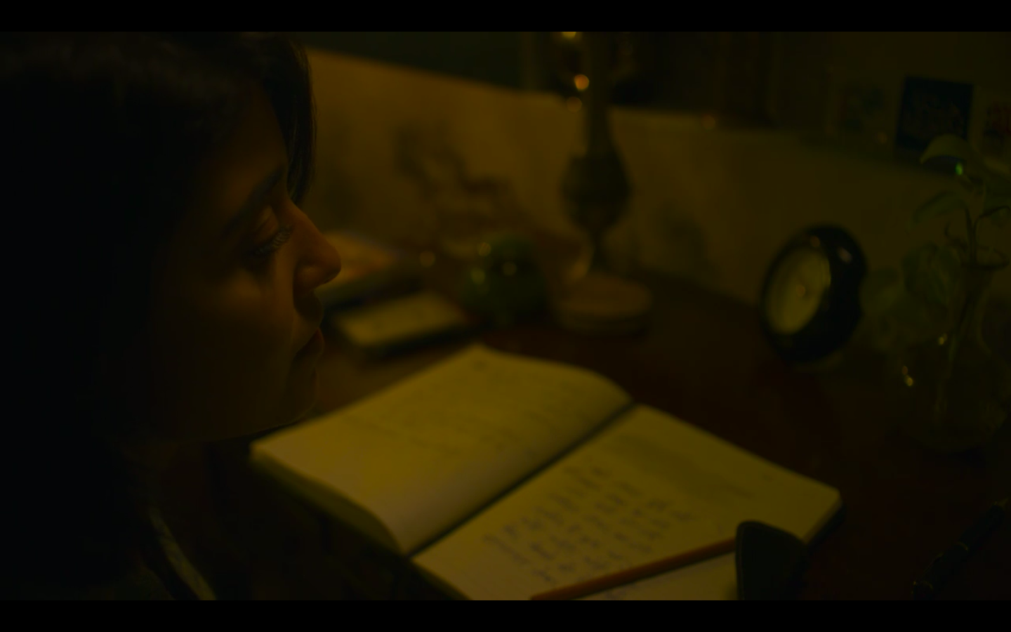 कुछ कहेंगे कुछ सुनेंगे, फिर मिलने की हाँ होगी | Mirzapur's image