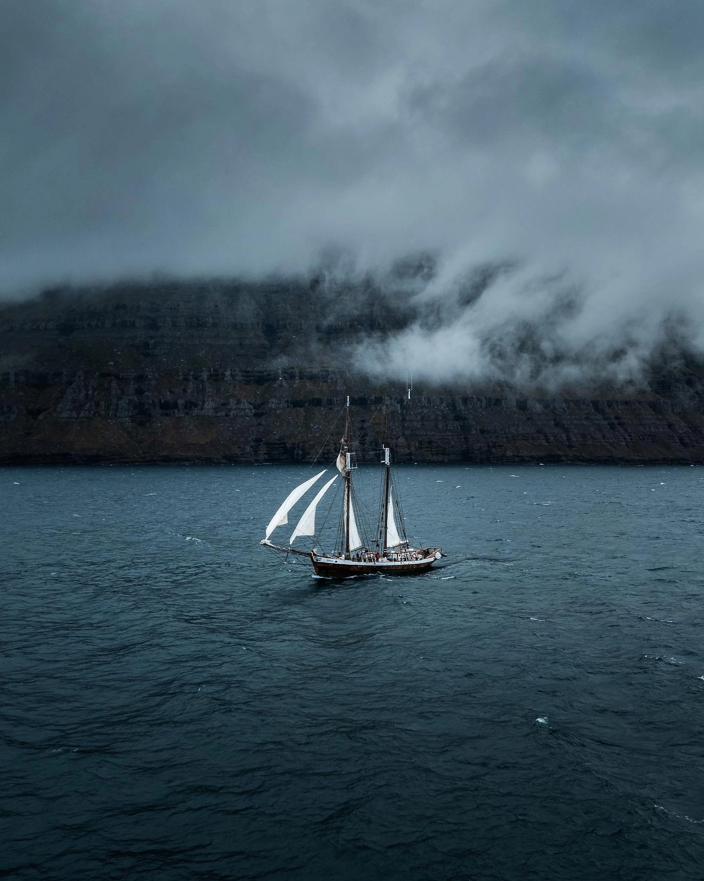 सीने के अंदर's image