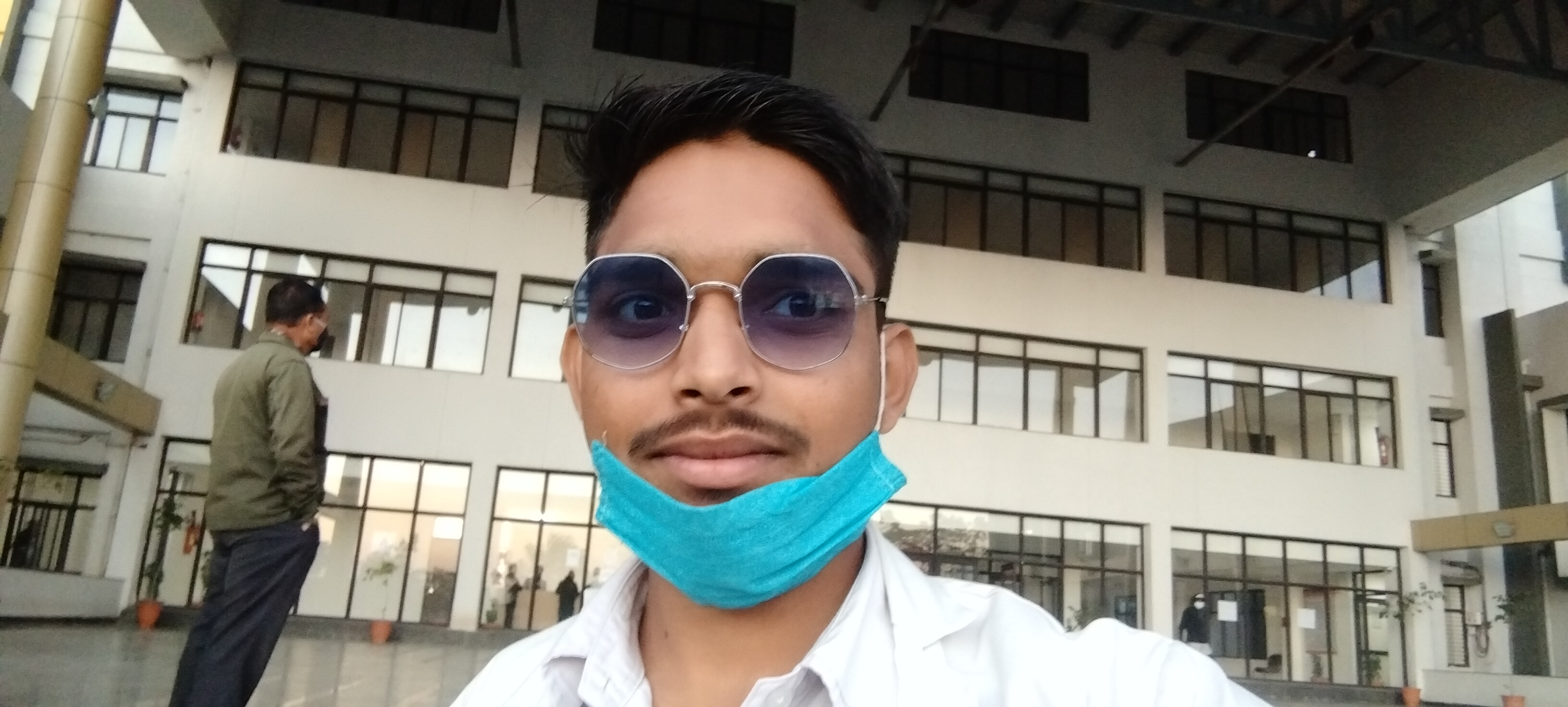 दर्द हैं मुहब्बत में.'s image