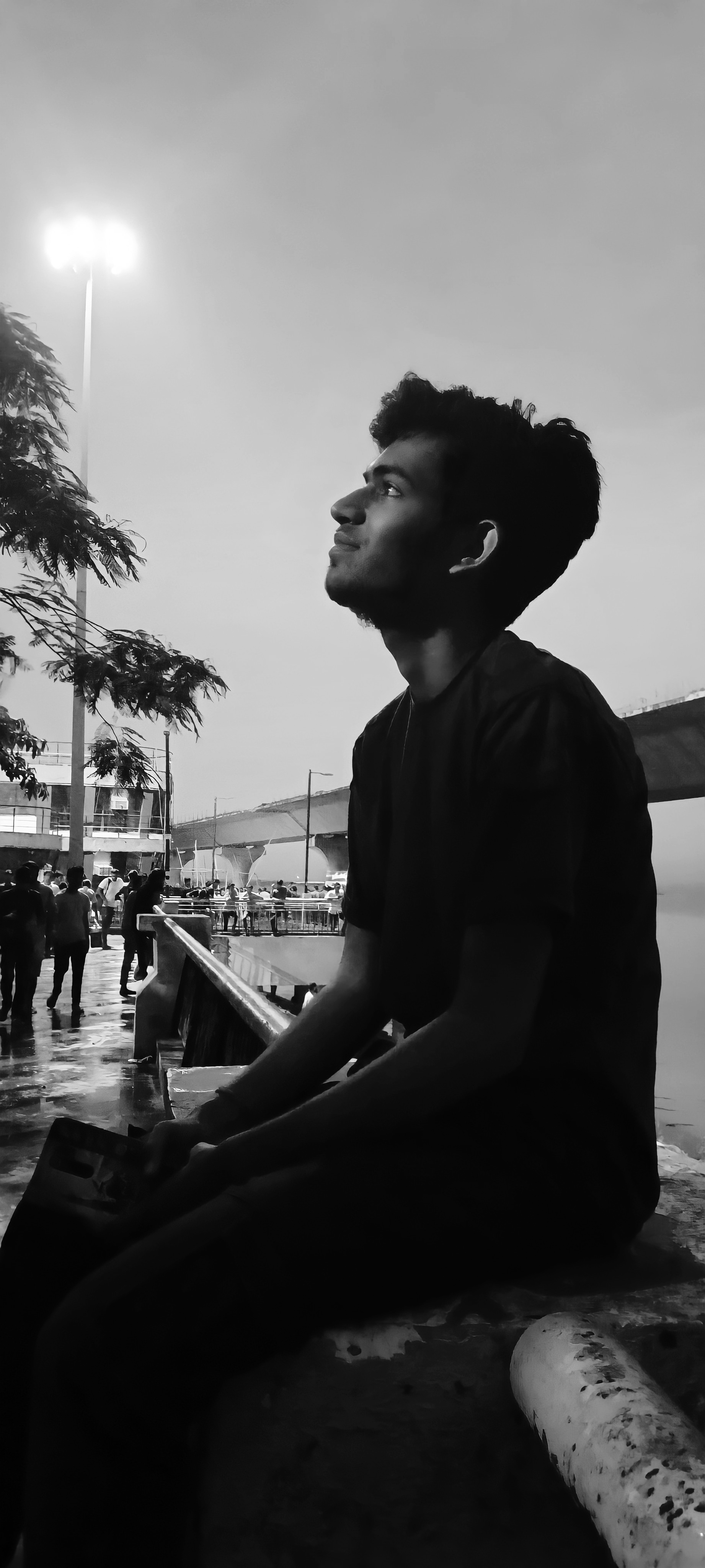 दिल की तस्कीं के खातिर तेरी तस्वीर देखता हूं में's image