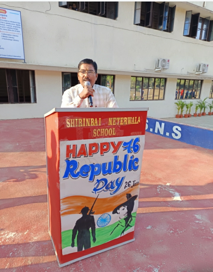 ग्रीष्मातल्या सकाळी's image