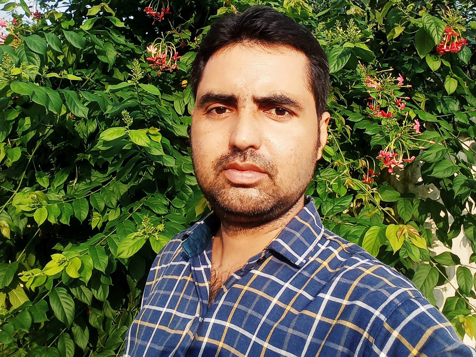 जलने वालो बताओ क्या आफताब हो तुम's image