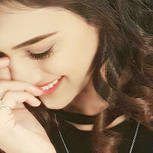 हर पल में खुश हूं।