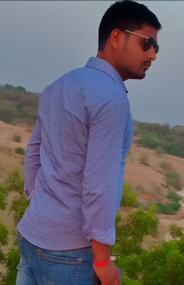 आयी है दिवाली जगमग - जगमग ग्राम मिले !!