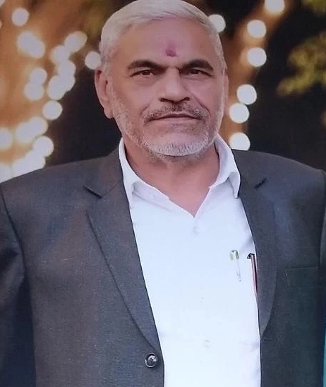 हर -सू  कू -ब -कू  भीड़  बे-शुमार  है's image