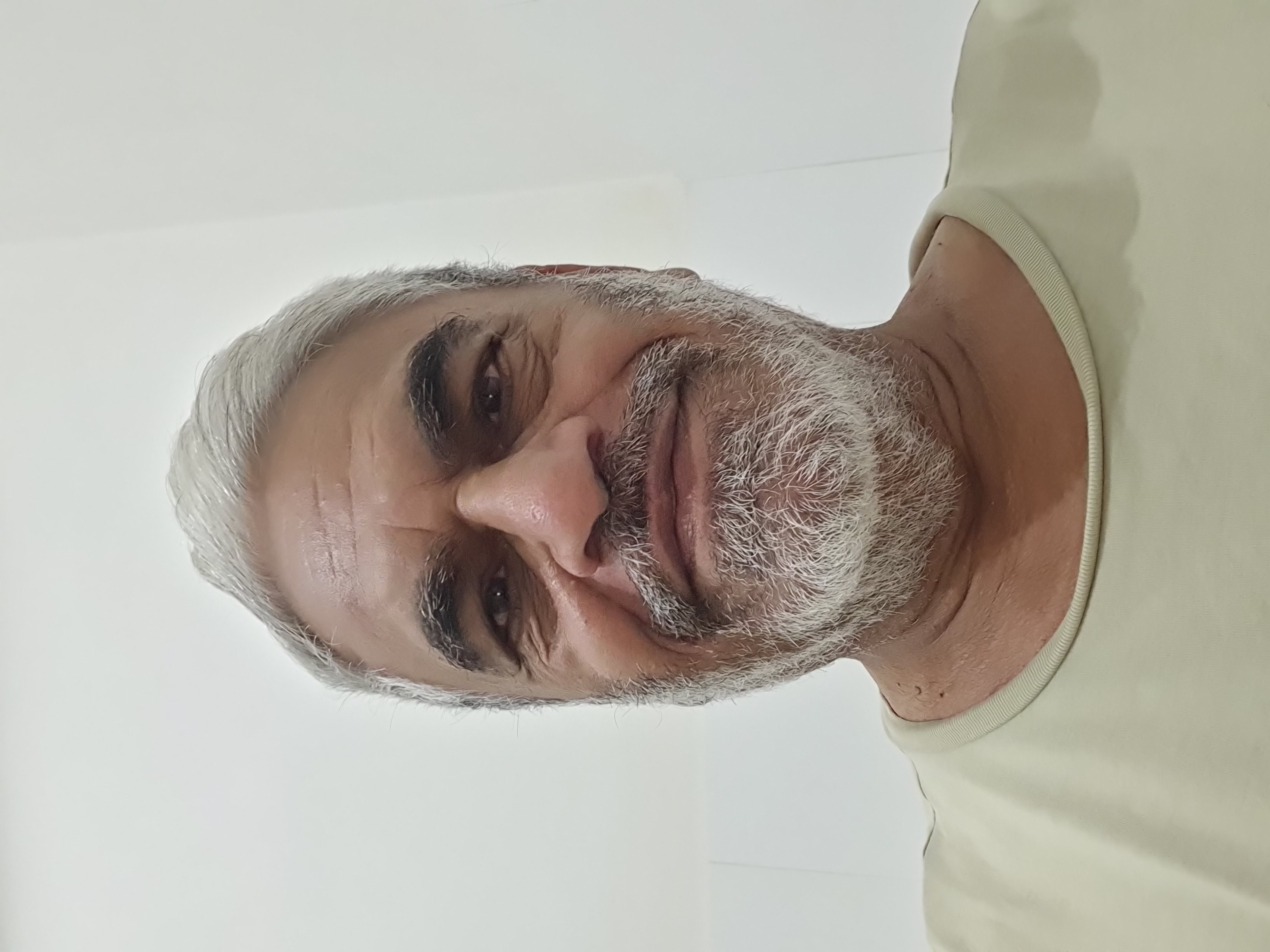 अश्आर मेरे बनते रहें बेहतर से बेहतर's image