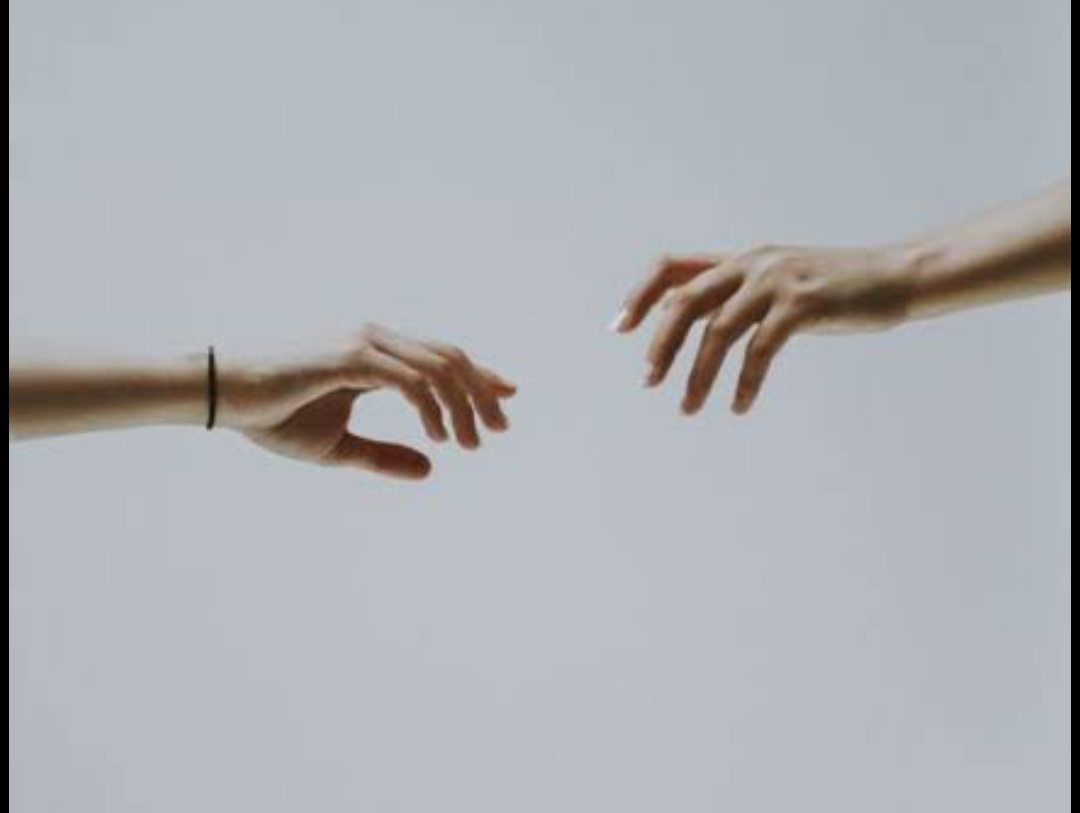 मैं चलती हूं's image