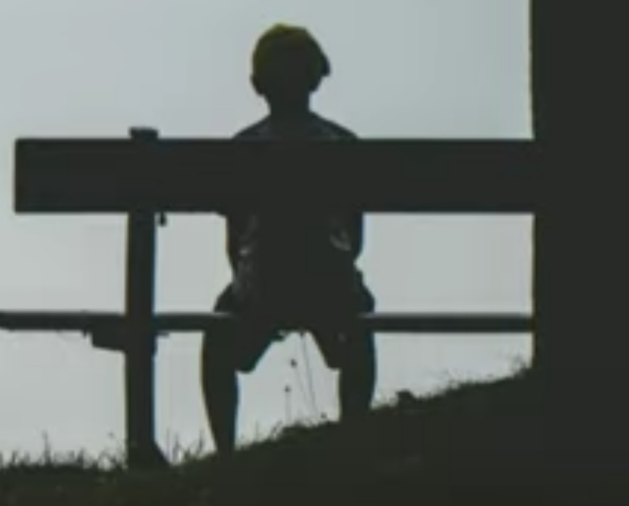 तुम्हारी कमी's image