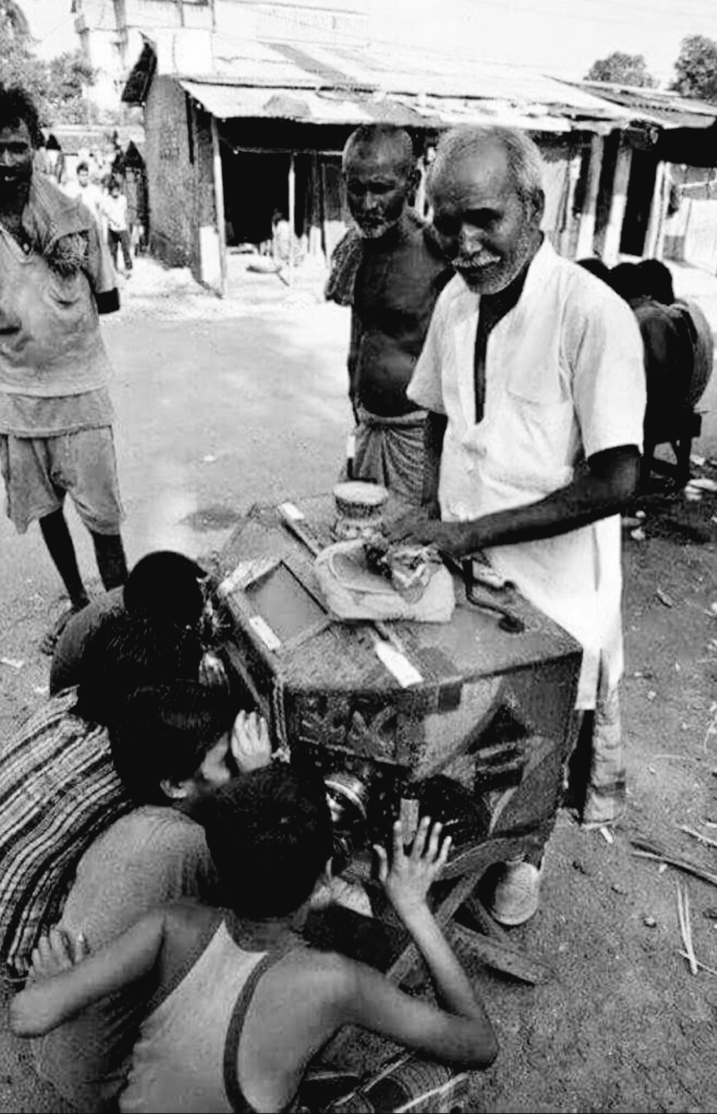 'उन्नति सजी किसी दालान में.....''s image