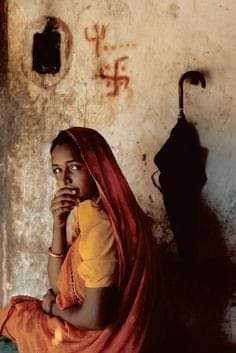 "गालों पर आँसू देखता रहा.....गऐ पल समेटता रहा"'s image