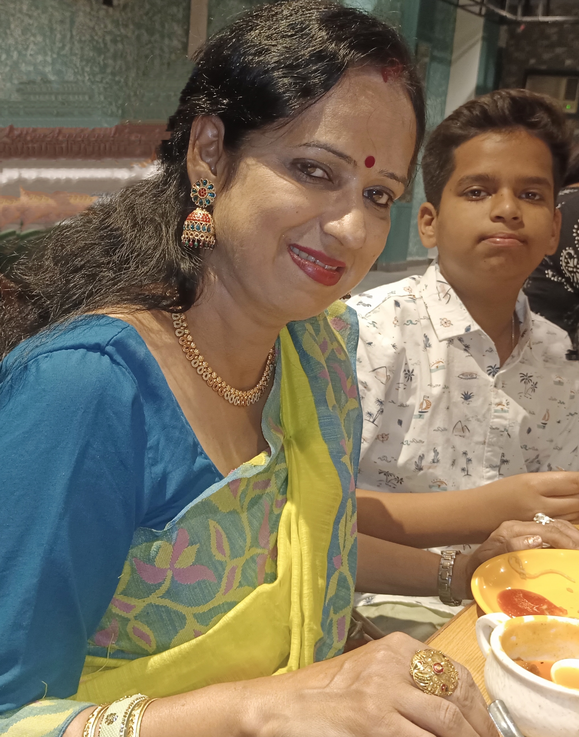 थोड़ा सा उजाला मिल जाए's image