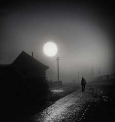 चाँद पर शायरी's image