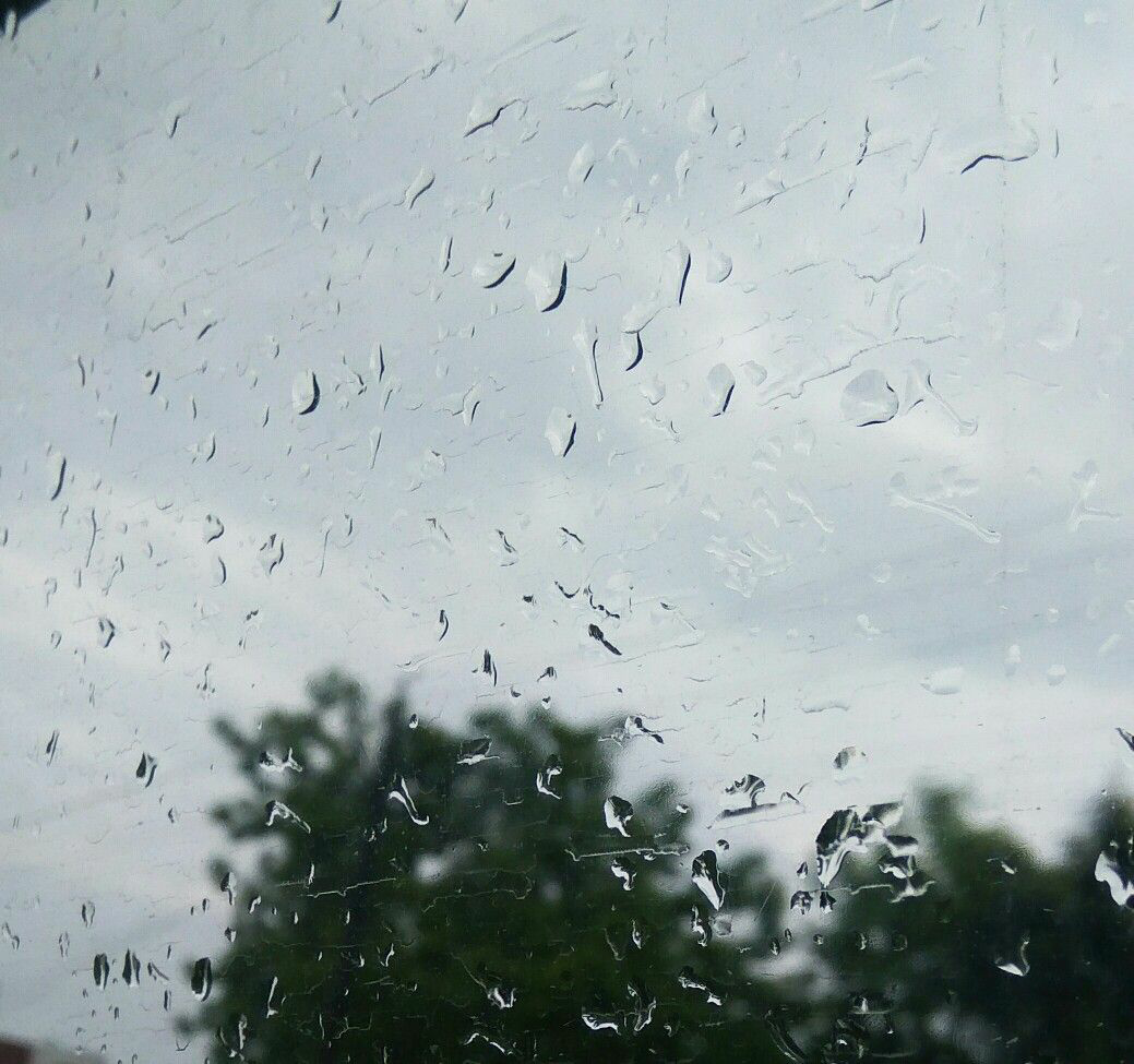 कुछ मुझसे ये बादल!'s image