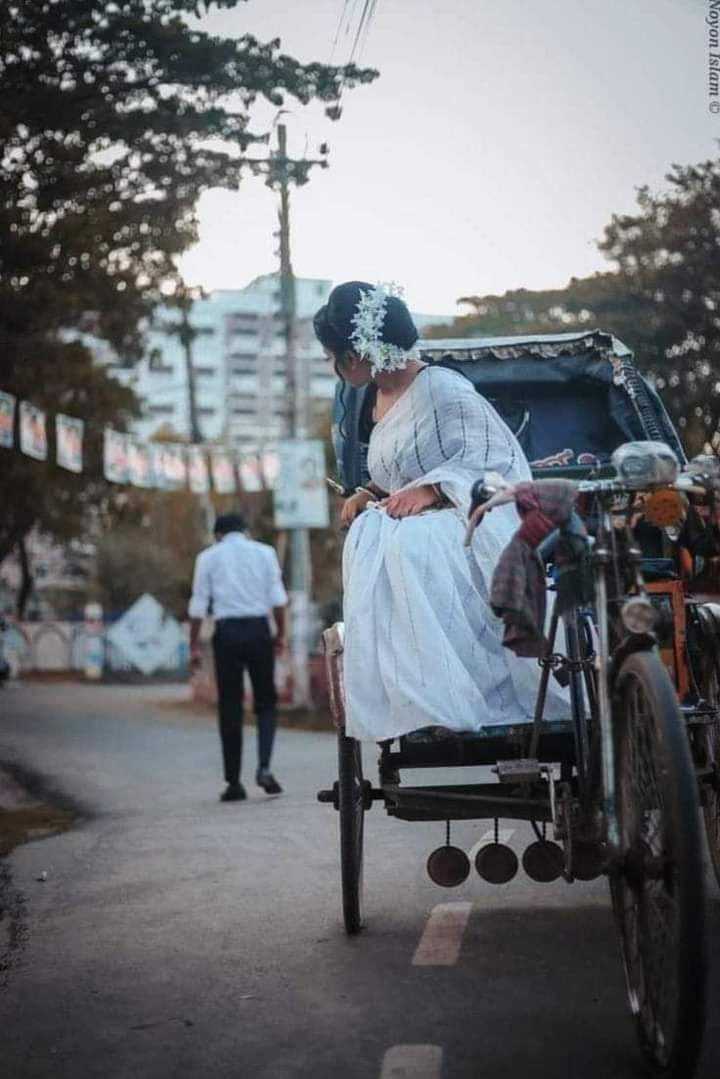 अपनों को कोई भुला नहीं पाता