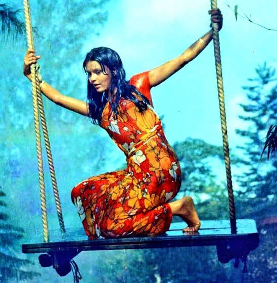 सावन के महीने में's image