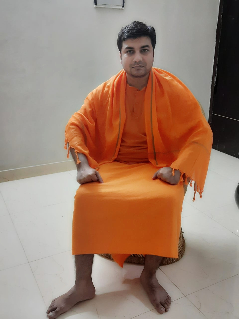 चलो किस्मत ही को बदलते हैं