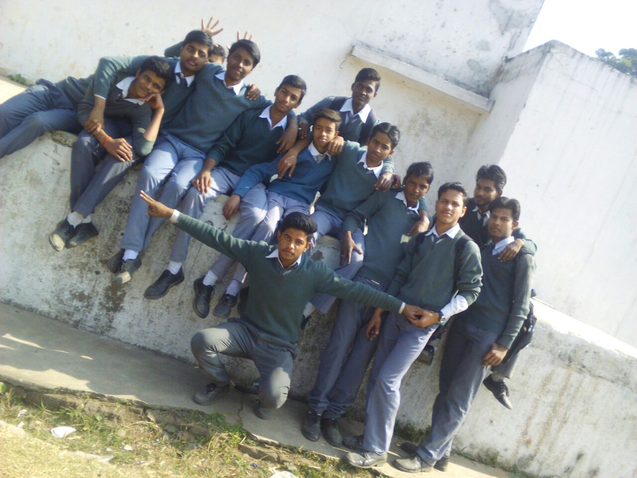 Bache The To Achhe The's image