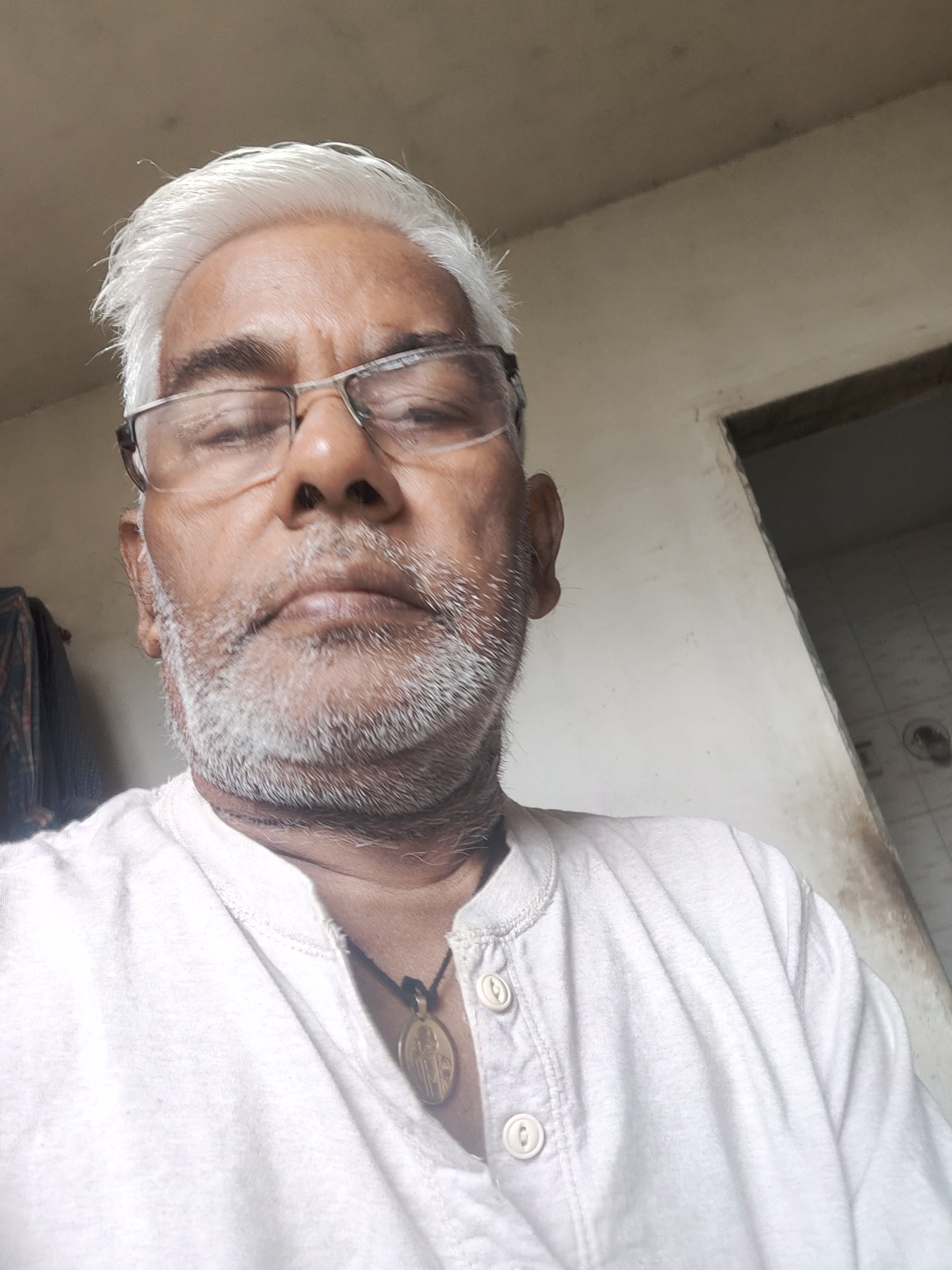 कोई क्यों चाहे's image