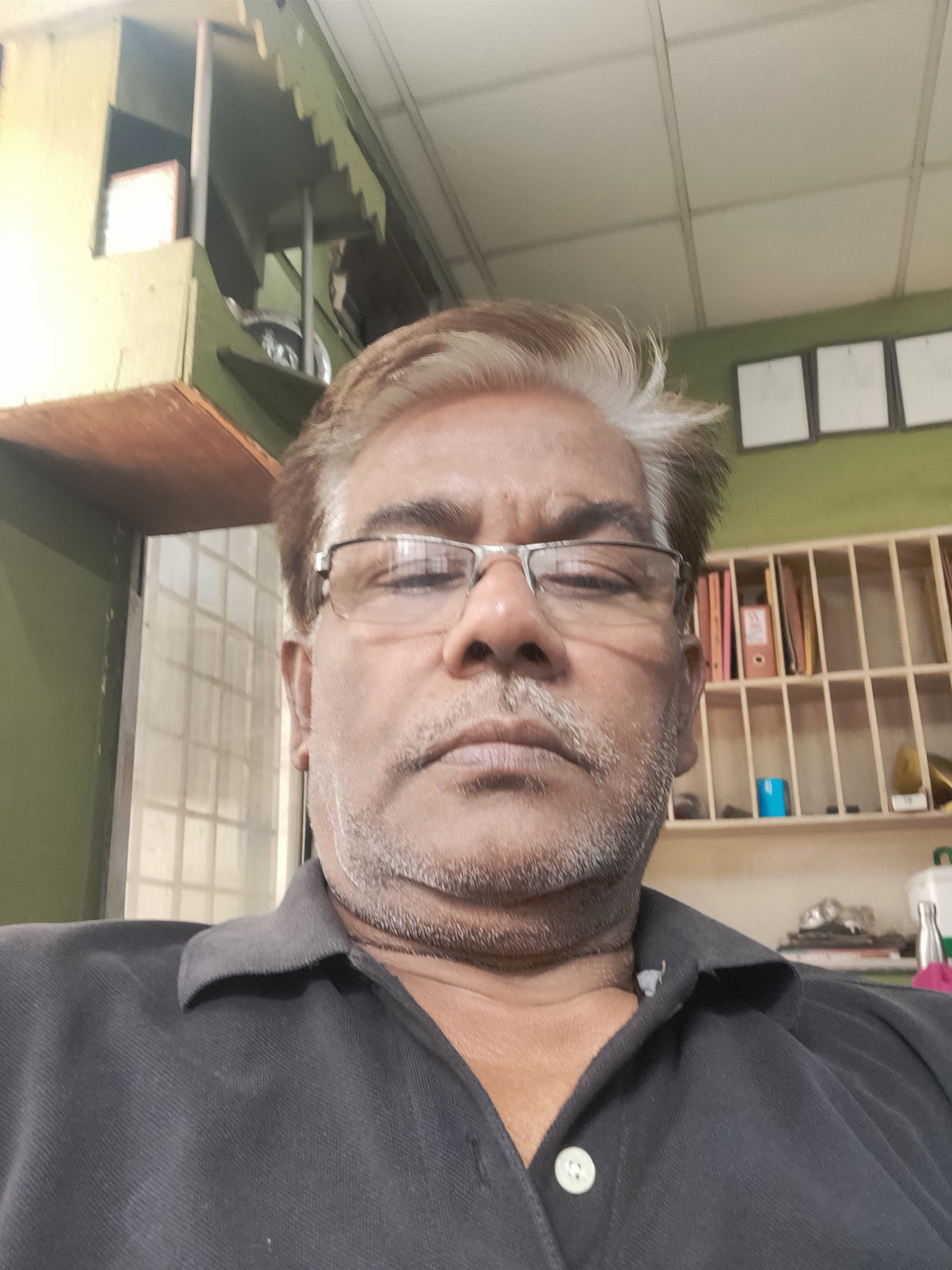 यकीन's image