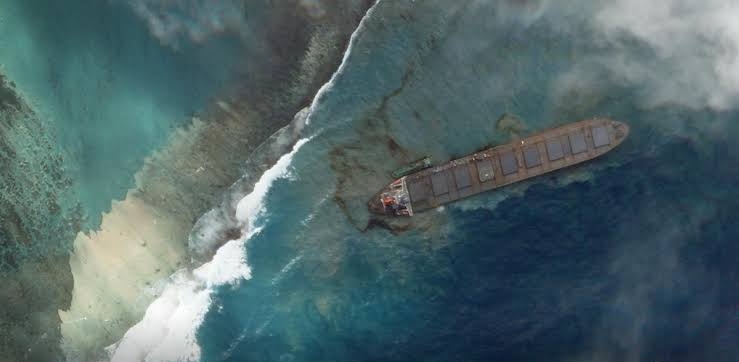 समन्दर का गुुरुर's image