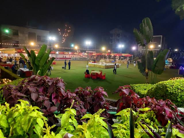 फूल खिले हैं गुलशन's image