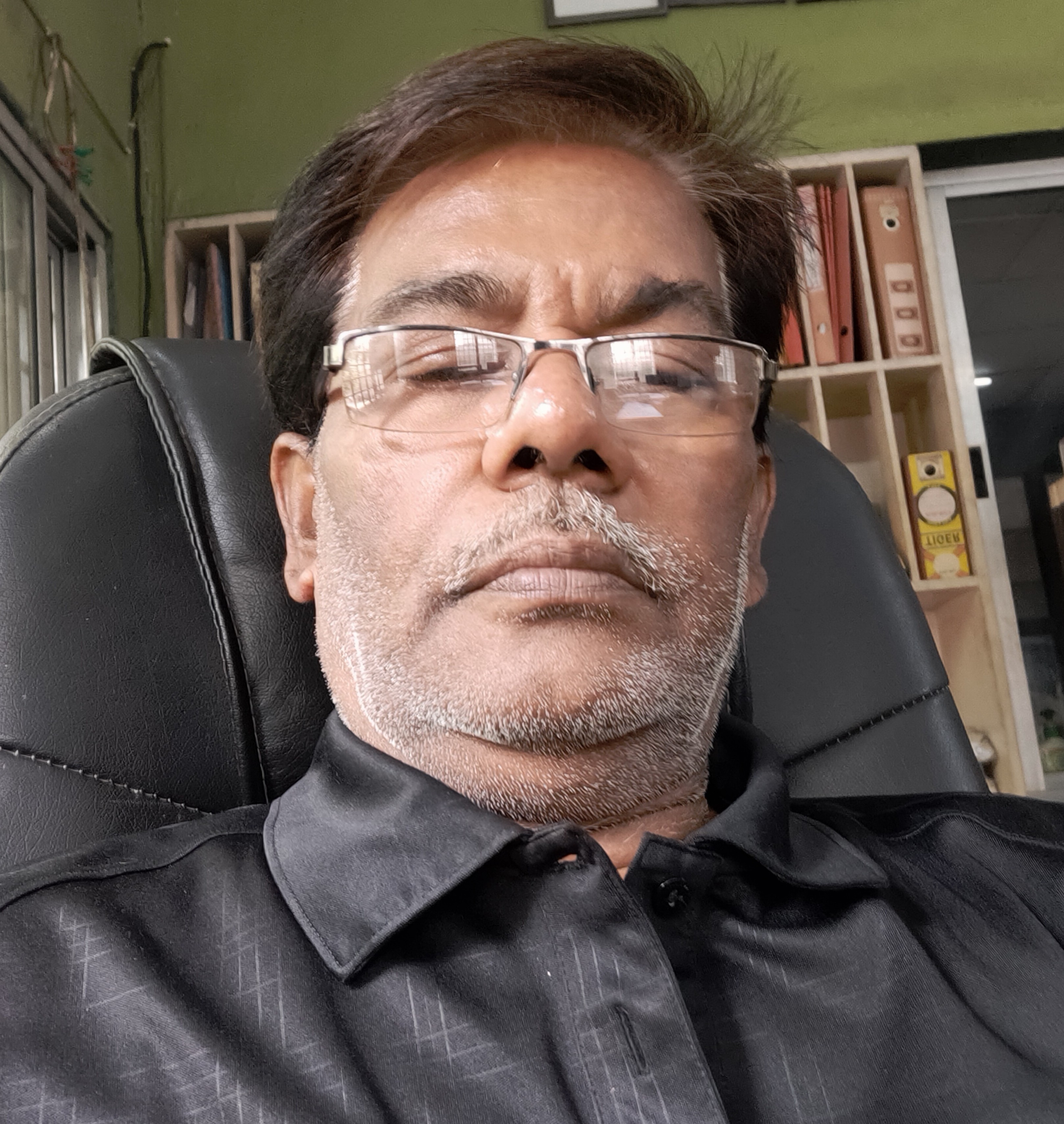 गुलामी's image