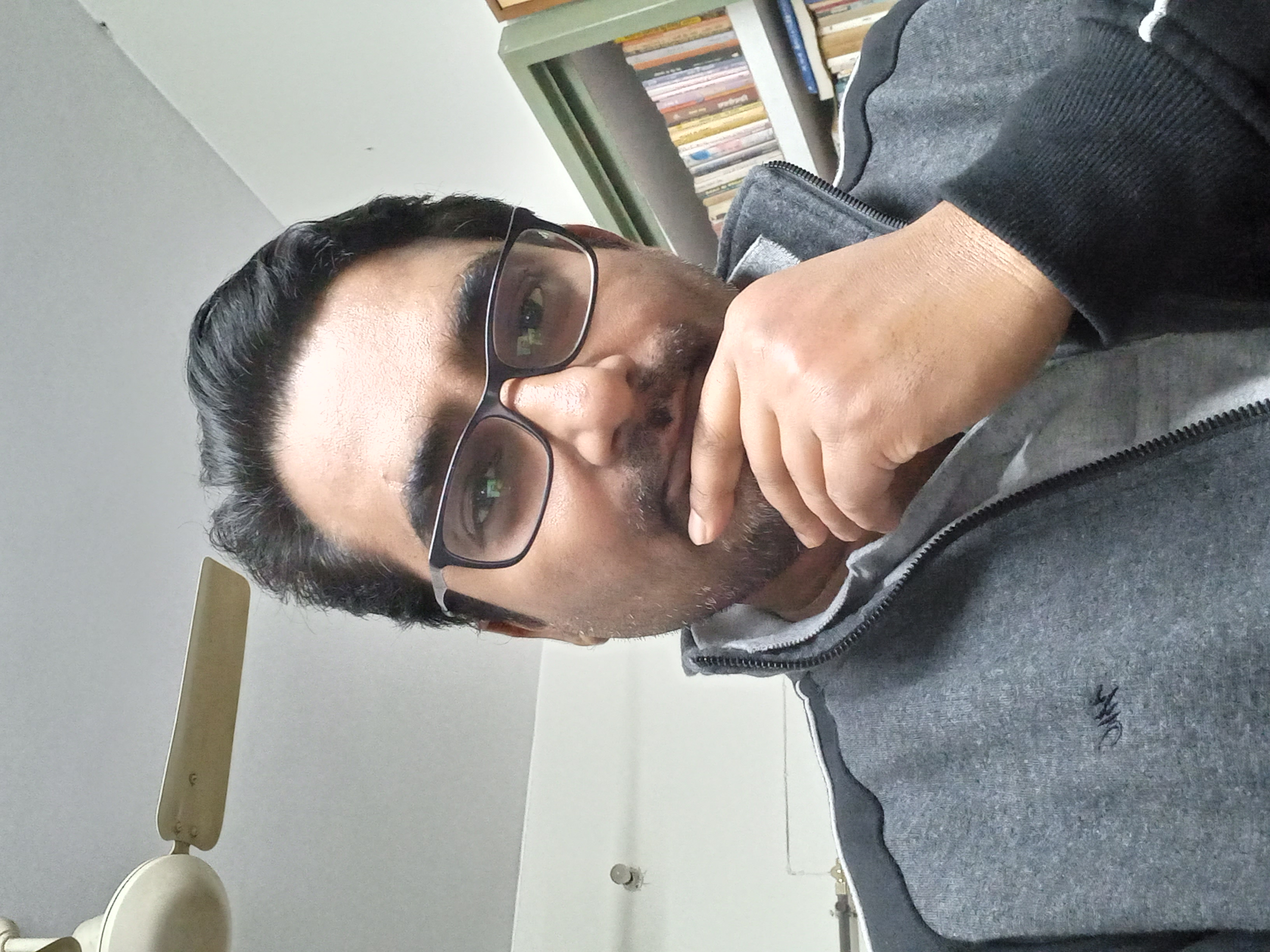 मैं रोज़ एक प्याली चाय
खुद के साथ पीता हूँ
मज़ा आता है जब
अपना साथ अपने से देता हूँ's image